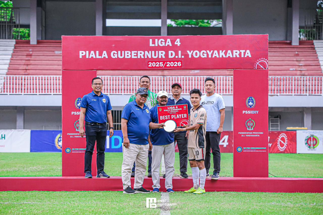 David Kurniawan Saat Awarding PSSI DIY (Foto : Instagram pssidiy)